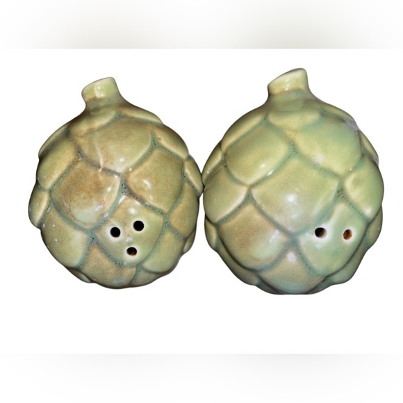BW BOSTON WAREHOUSE ARTICHOKE SALT & PEPPER SHAKER NEW - Picture 2 of 4